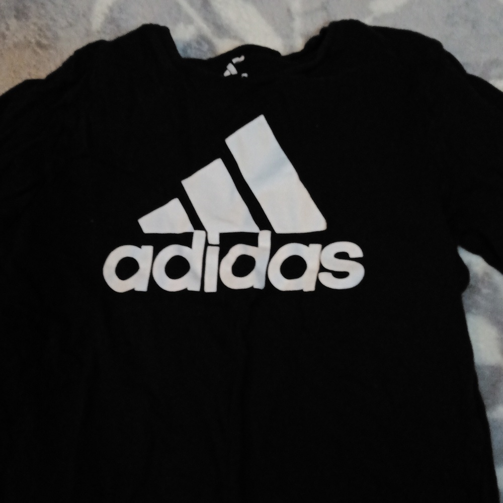 Essential  3:piece Adidas & Puma Bundle 2 SS  tees & 1 Shorts Sz 6 - Picture 7 of 10